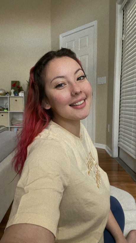 Woe Alexandra estrella desnuda archivo