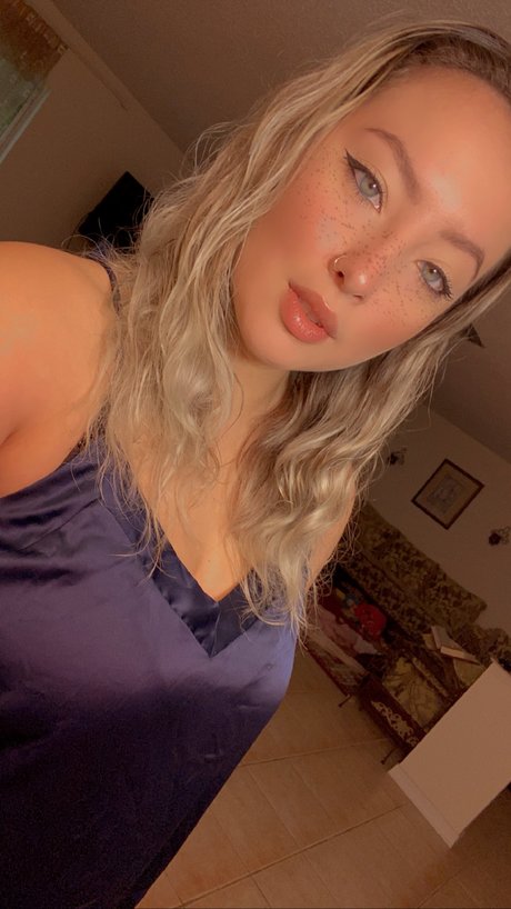 Woe Alexandra estrella porno sexy imágenes