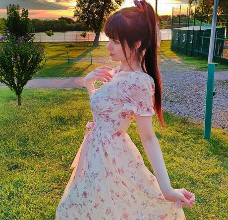 niki tyan17 estrella desnuda galerías