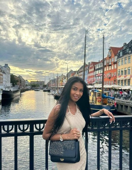 Mae Kulit modelo fotos