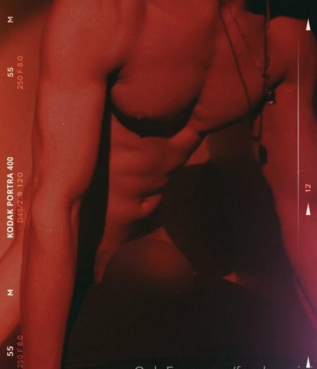 femboygigi modelo erótico fotos