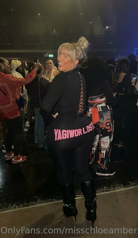 Misschloeamber arte estelar archivo