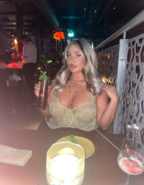 Misschloeamber modelo de alta definición imágenes