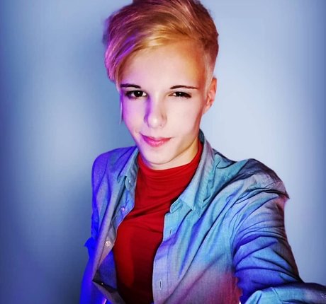 Blonditwink mejor actriz foto