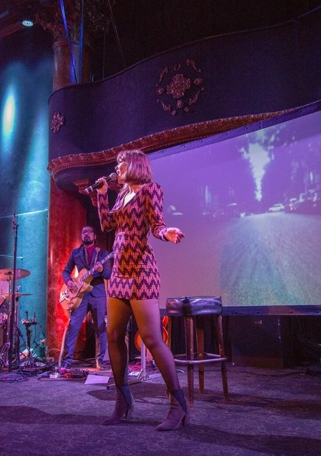 dedos asiáticos onlyfans desnudo de alta calidad imagen