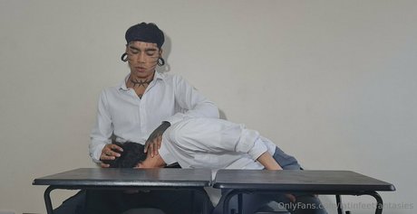 latinfeetfantasies estrella porno desnuda imagen