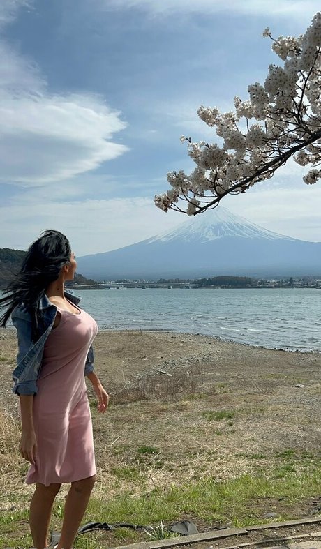 farrahabraham estrella desnuda galería