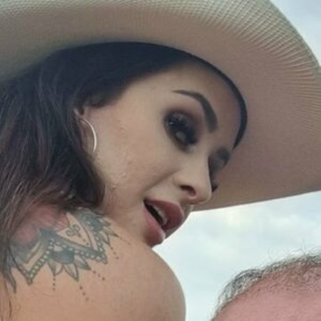 Suelen Lucca estrella porno de alta calidad galería