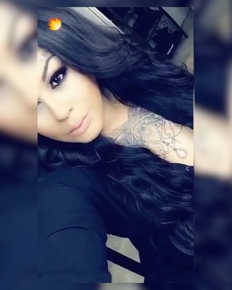 Nikole Londyn actriz de desnudos archivo