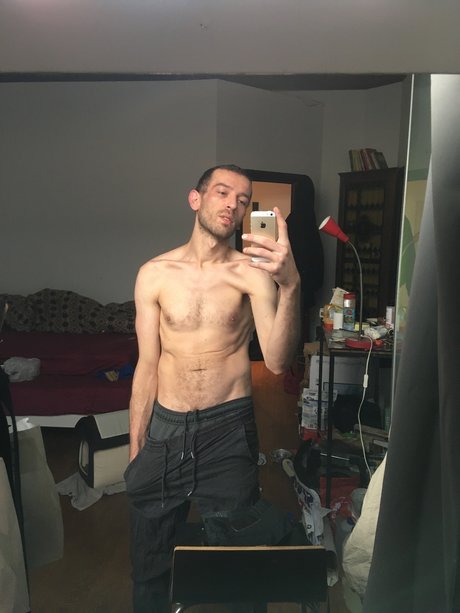 Esckaenor modelo agradable imágenes