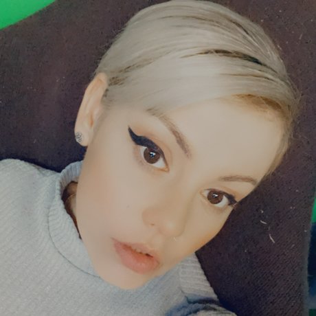 Gianna Hernandez modelo desnuda imágenes