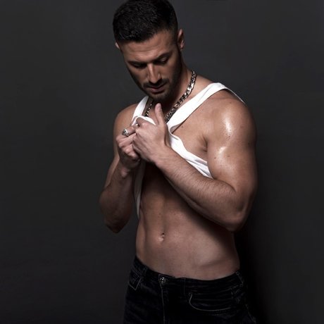 SensilloConS actriz galerías