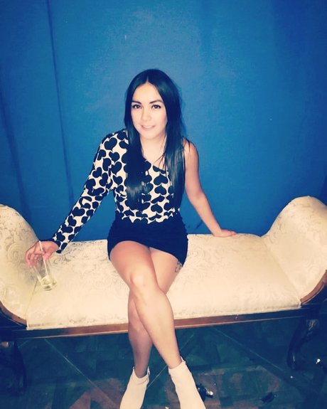 VGONZALEZ estrella xxx foto