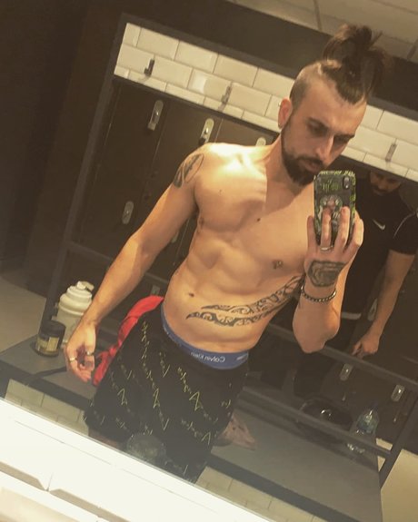 Pineapple Power hermosa estrella porno galería