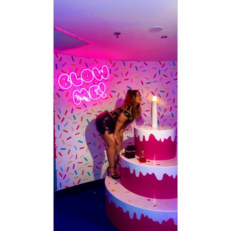 shaysaysso modelo libre imagen