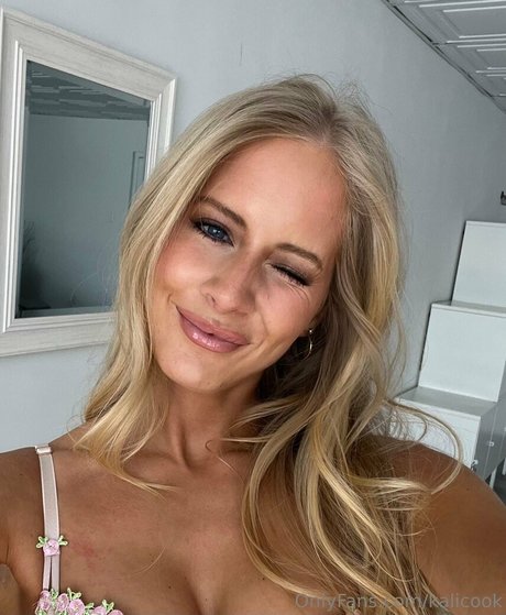 kalicook modelo hermosa imagen