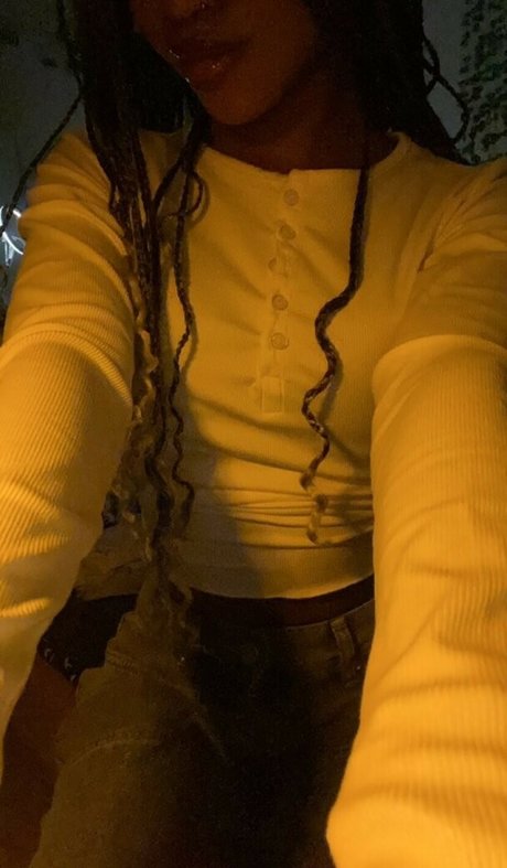 oil7ll modelo atractivo imagen