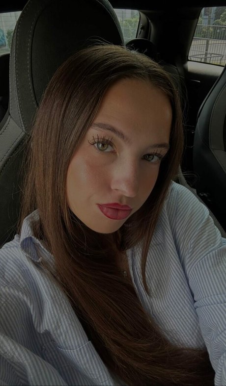 Antonia Chiara estrella galería