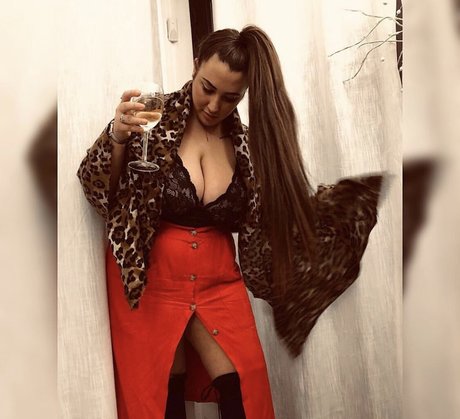 alessiabarbarossa estrella caliente galería