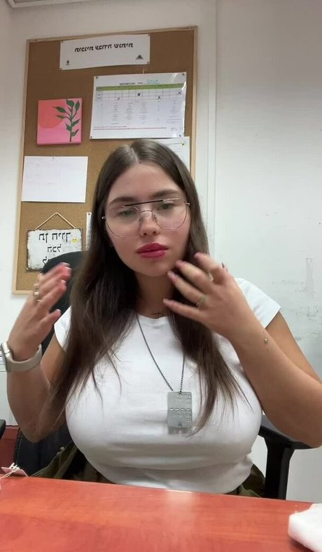 Tamar Abuchzira estrella porno en alta definición fotos