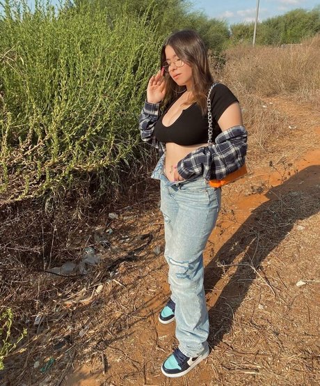 Tamar Abuchzira estrella caliente galería