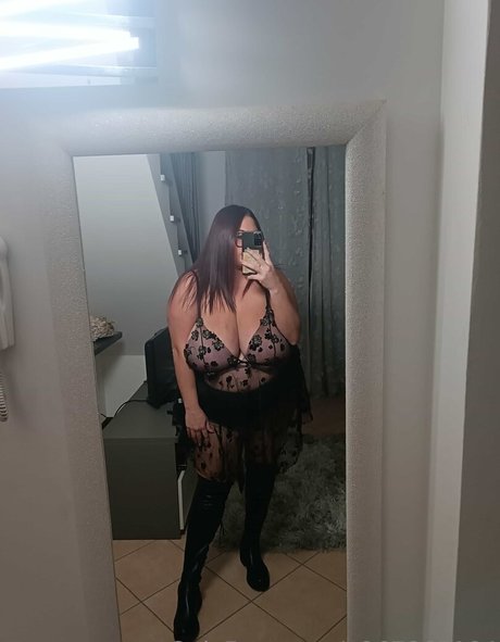 Laura Chiaramonte mejor estrella porno foto