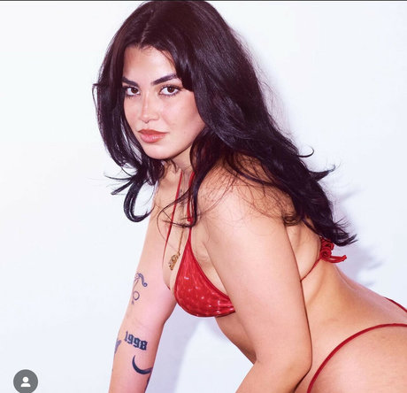 Selenaxoxoxo Marian modelo desnudos galerías