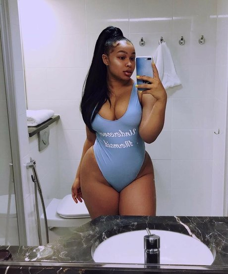 amielatisha buen modelo foto