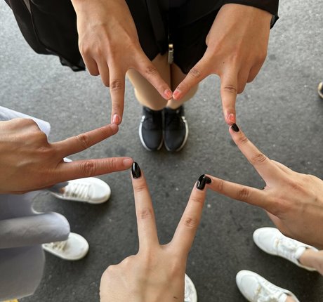 Rainhoe modelo atractivo foto