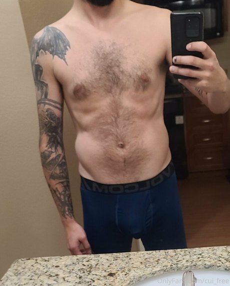 cui free modelo sexual imagen