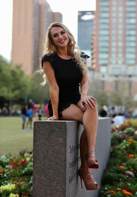 Emilee Atchley bonita actriz galería