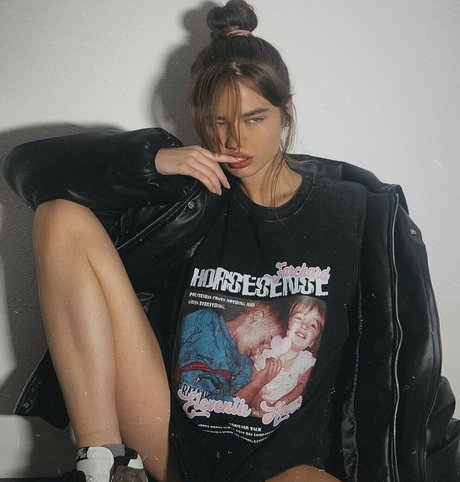 Veronika Hanberg modelo atractivo galería