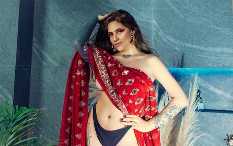 cori paige modelo atractivo imágenes