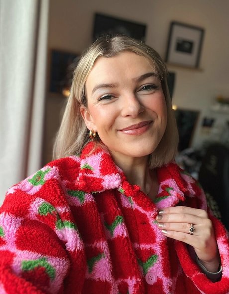 tetas puntiagudas onlyfans exclusivo caliente archivo