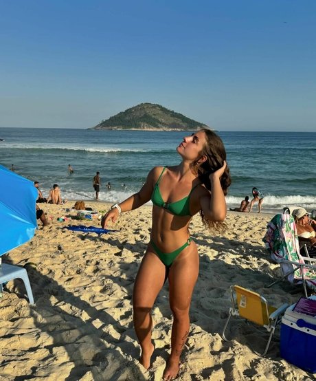 Ju Mamute actriz caliente fotos