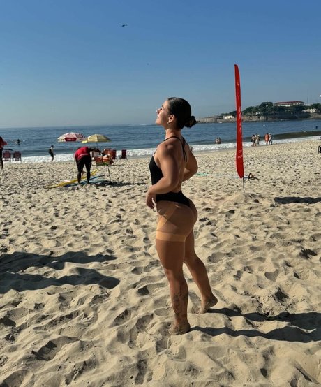 Ju Mamute modelo mejor imagen