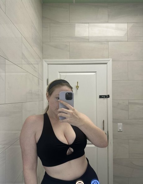 Brecht Apologist desnudos de estrellas imágenes