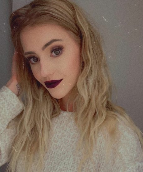 Abby After Dark estrella porno perfecta imagen