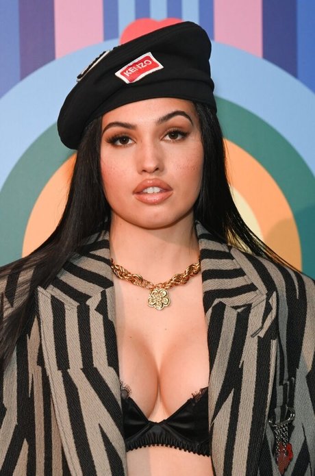 Mabel McVey estrella porno xxx imágenes