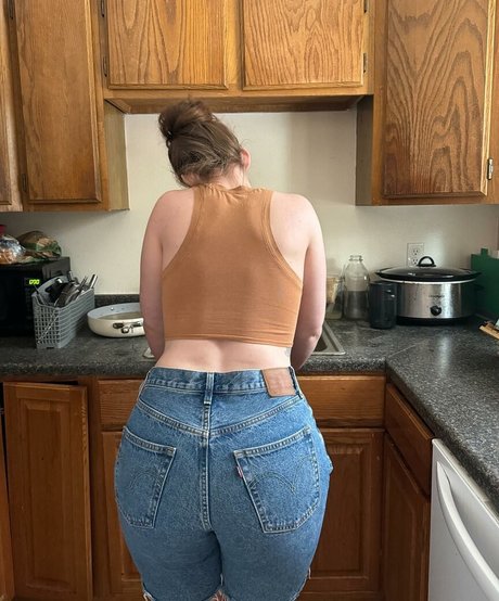 Adorablelilli actriz de alta definición archivo