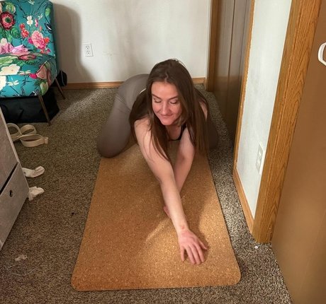 Adorablelilli modelo gratis archivo