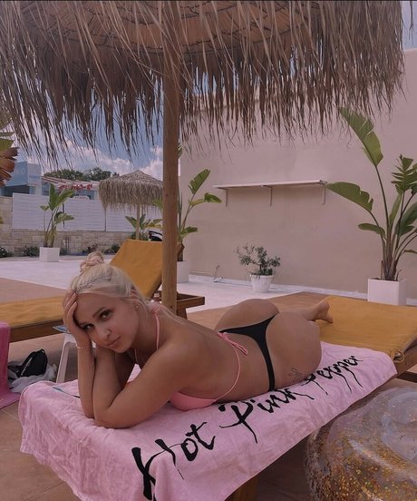 Emmi Lampinen estrella porno desnuda fotos