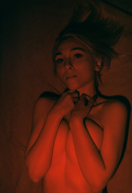 Purpurmonstr estrella sexy galería