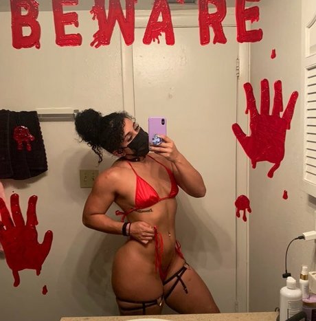 PoofBallDemon modelo gratis imágenes