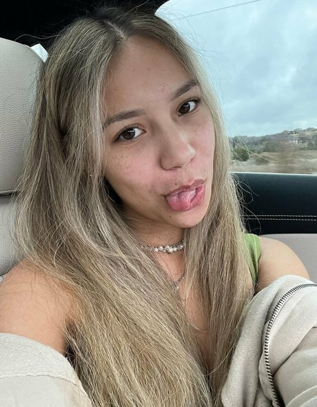 kaykookiedough bonita modelo foto