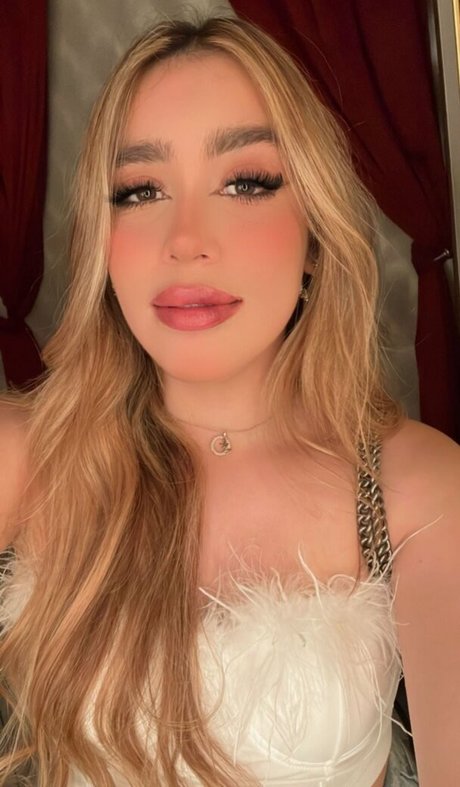 Paola Silerio estrella hd galería