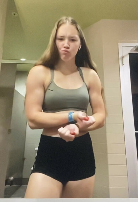 Makayla Turner bonita actriz galerías