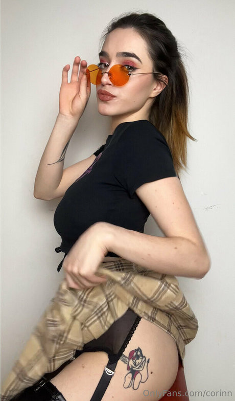 corinn modelo superior archivo