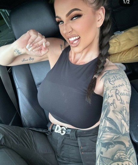 That inked girl_ estrella porno adulto galería