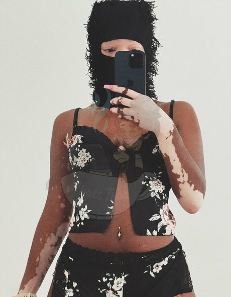 Curiousiteaaa actriz de arte fotos